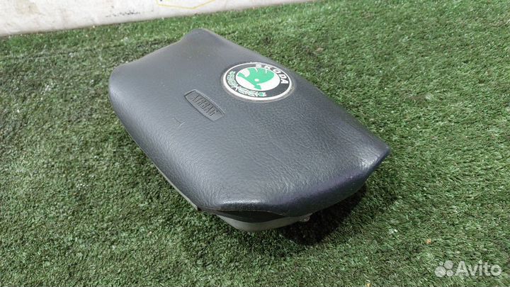 Airbag на руль(накладка) Octavia A4