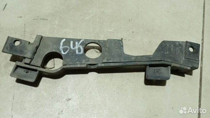 Кронштейн фары правый Chevrolet Lumina