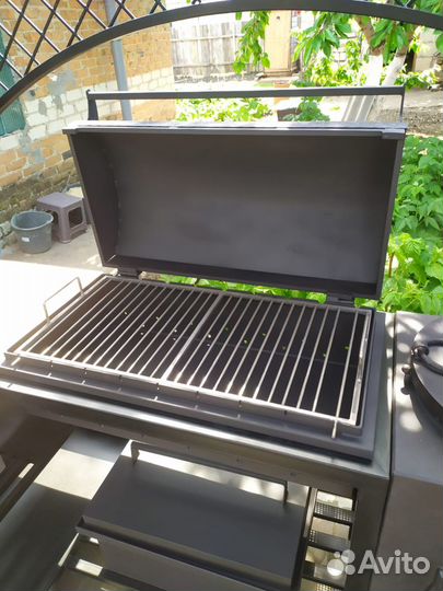 Мангал с крышей