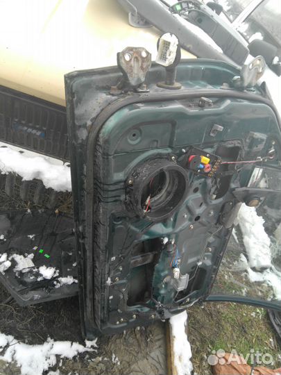 Дверь пер правая Hyundai Sonata IV (EF) 1998-2012