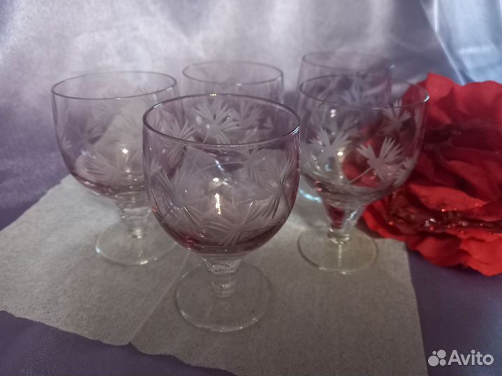 Рюмка марганцевое стекло