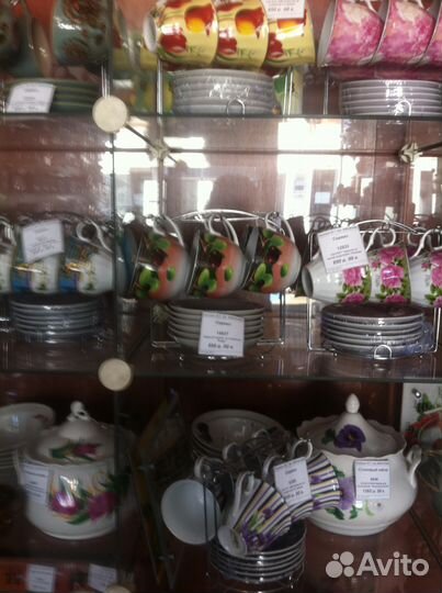 Сервизы чайные, столовые