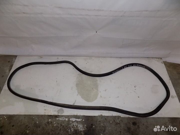 Уплотнитель багажника Corolla E15 2006-2013