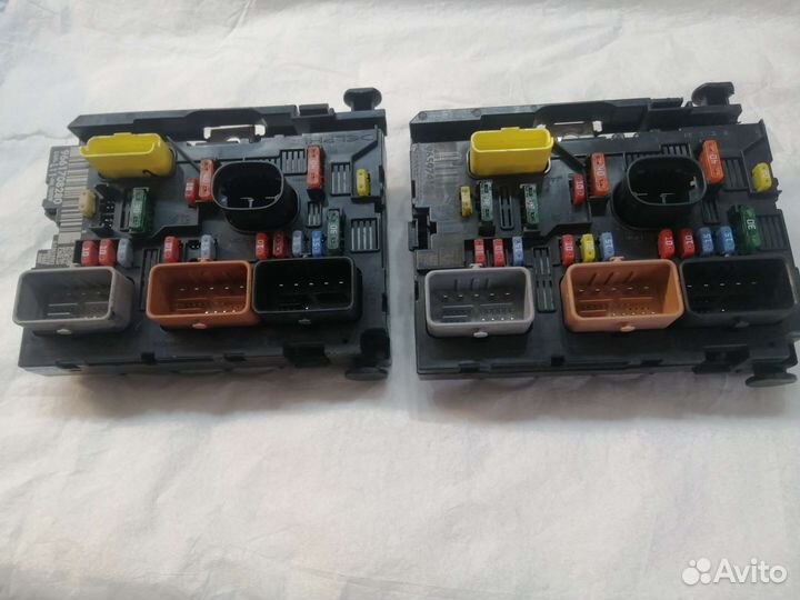 Блок предохранителей Ситроен Пежо L11 Delphi