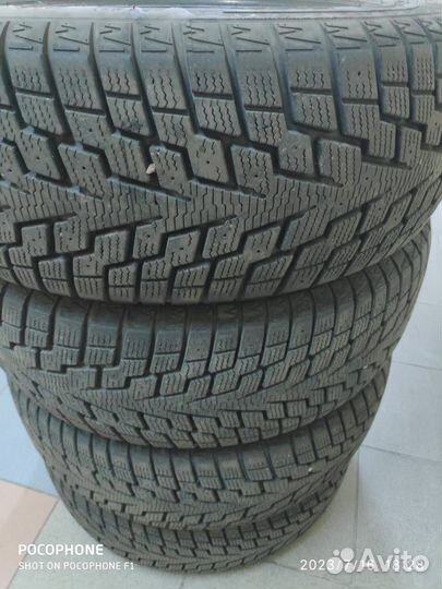 GT Radial IcePro 3 215/60 R17 96T