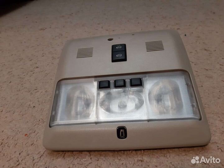 Плафон салонный Land.Rover Discovery 3