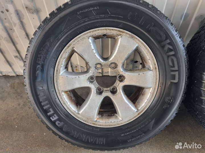 Комплект зимних колес Prado 120 r17 Nokian Hakka