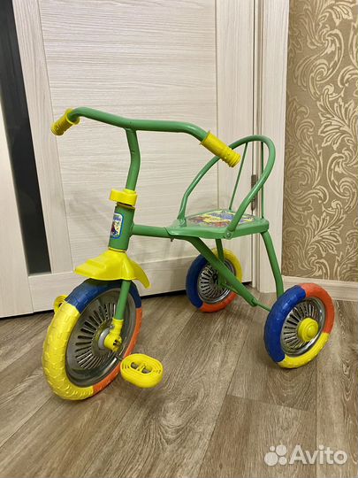 Трехколесный велосипед