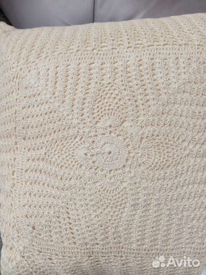 Скатерть и подушки