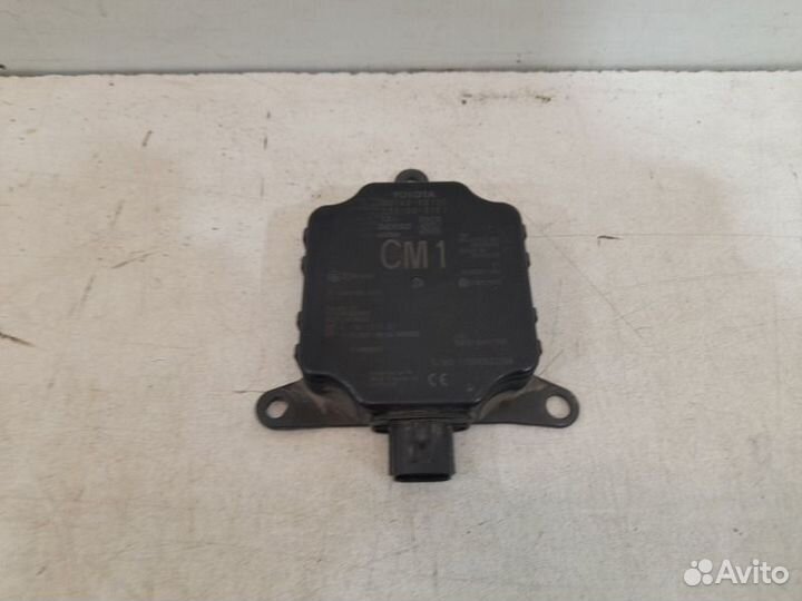 Датчик слепых зон Toyota Camry 70 2018