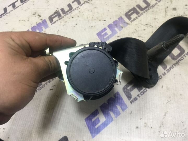 Ремень безопасности передний правый Рено Логан 2