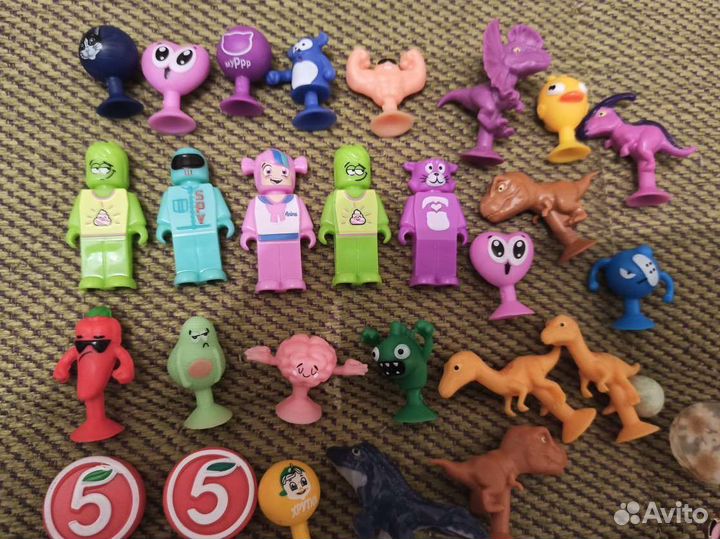 Завры из пятерочки, приколыши из магнита, значки м