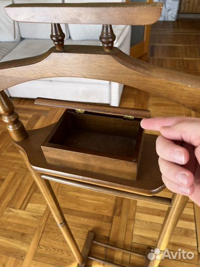 Вешалка для одежды напольная