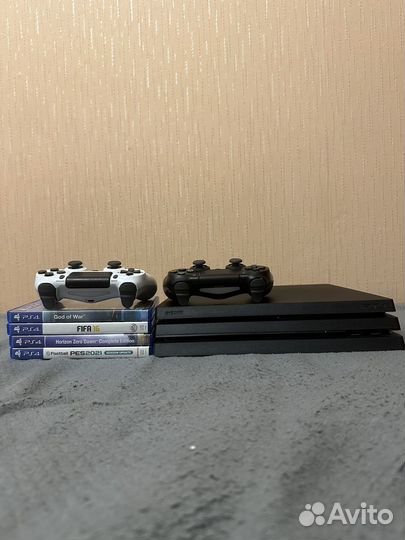 Sony PS4 pro с дисками