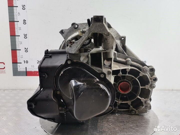 МКПП (механическая коробка переключения передач) F