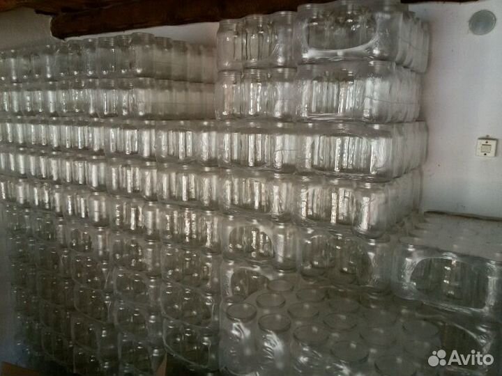 Продаются банки стеклянные и пластиковые
