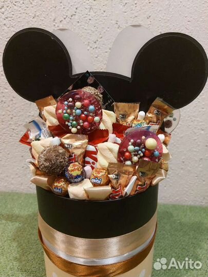 Детский букет из шоколада и зефира