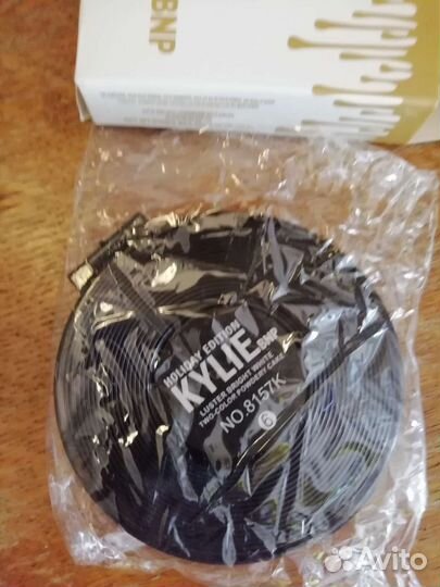 Пудра kylie holiday edition