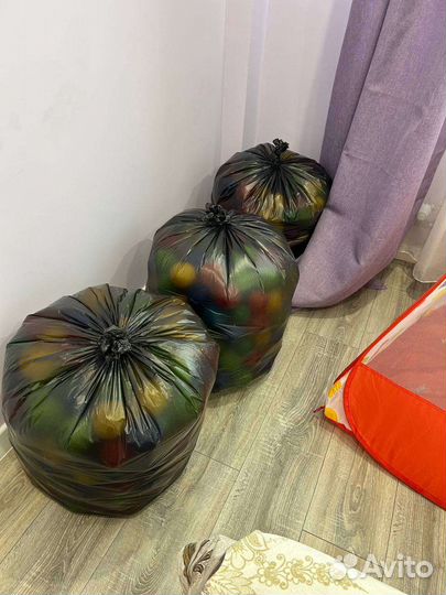 Детская палатка, сухой бассейн. 700 шариков