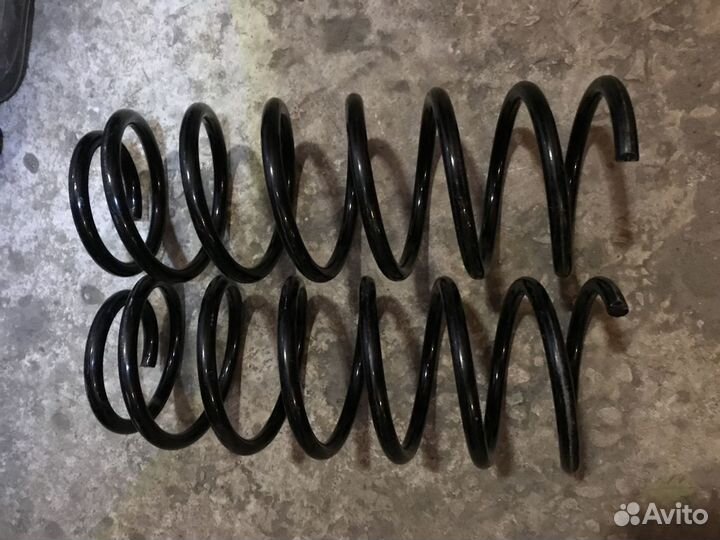 Фольксваген Пассат В3,В4 пружины подвески
