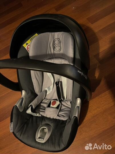 Детское автокресло Cybex Aton Q Platinum с автомоб