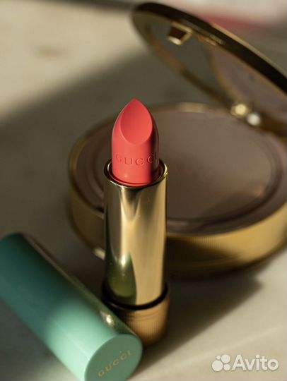 Помада Gucci baume à lèvres Оттенок 2