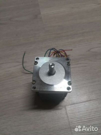 Шаговый двигатель 23hs8430