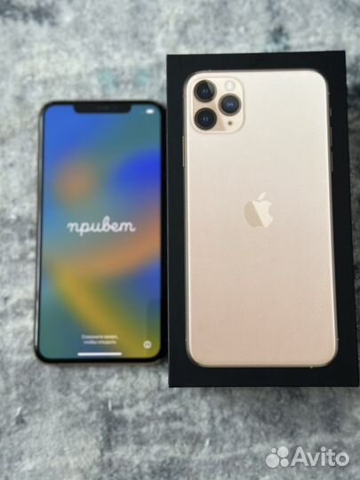 iPhone 11 pro max 256 gold