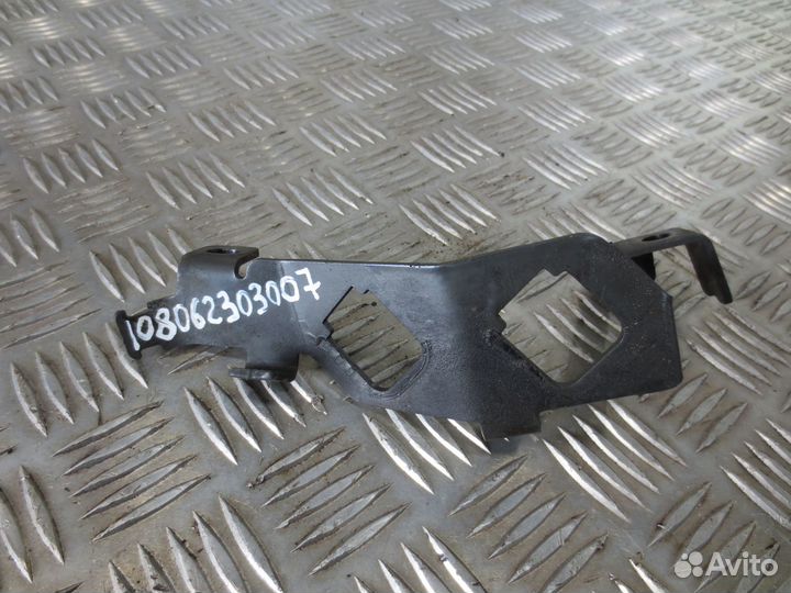 Кронштейн DAF 1918073