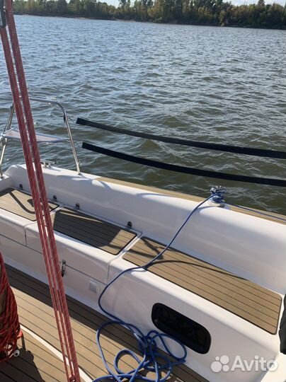 Осенняя прогулка на парусной яхте