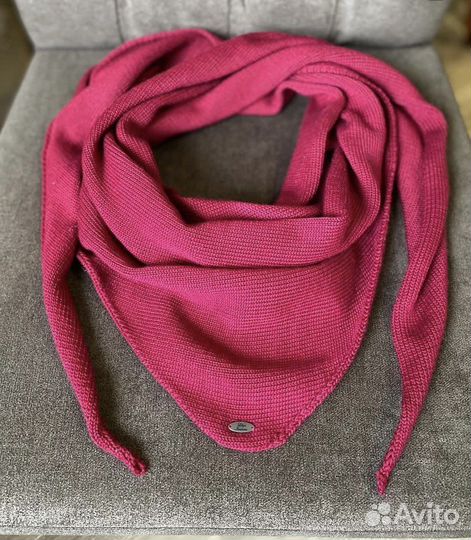 Вязаная косынка или бактус на шею. Платок на шею