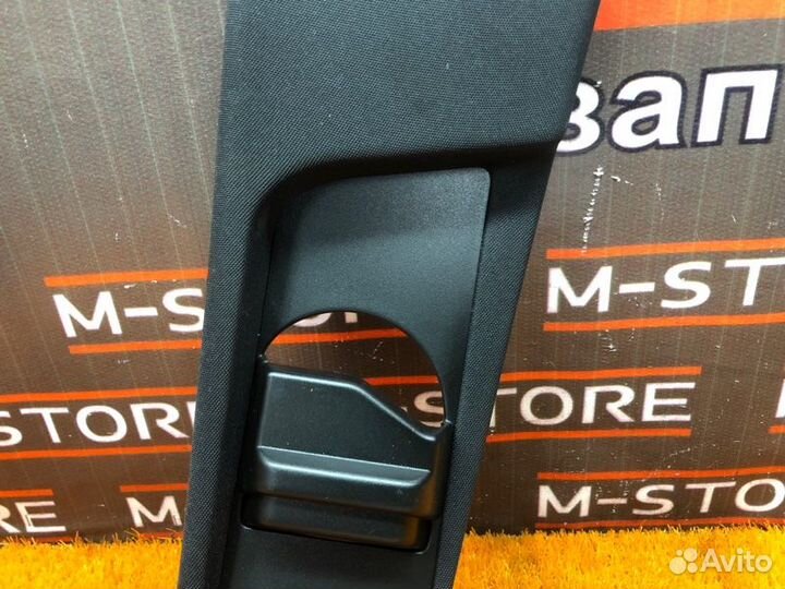 Обшивка стойки правая Mercedes-Benz E-Class W212