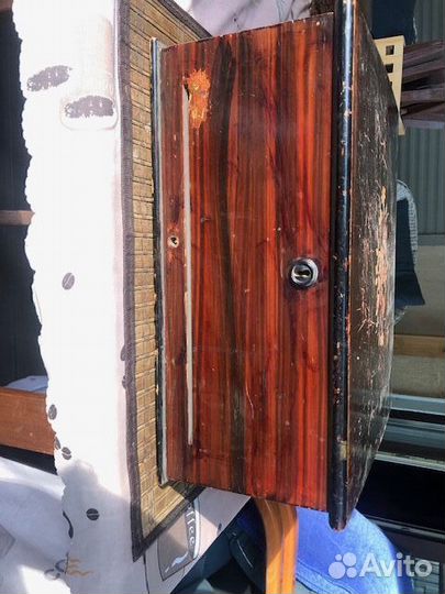 Старинная музыкальная шкатулка 