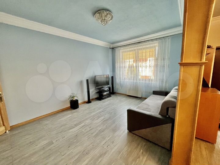 Дом 348 м² на участке 6 сот.