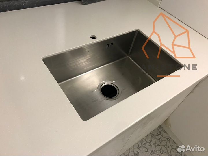 Столешница с раковиной