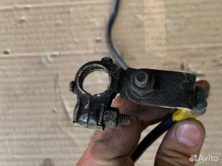 Клемма аккумулятора Toyota Corolla E120 1.4 4zzfe