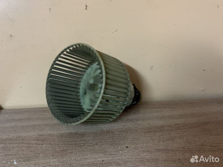 Моторчик печки Ауди V8 D11