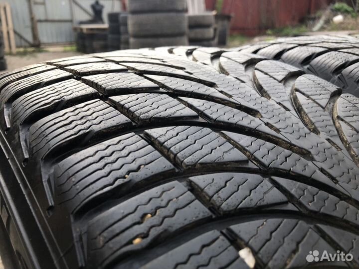 Michelin Alpin 2 255/45 R20 105V