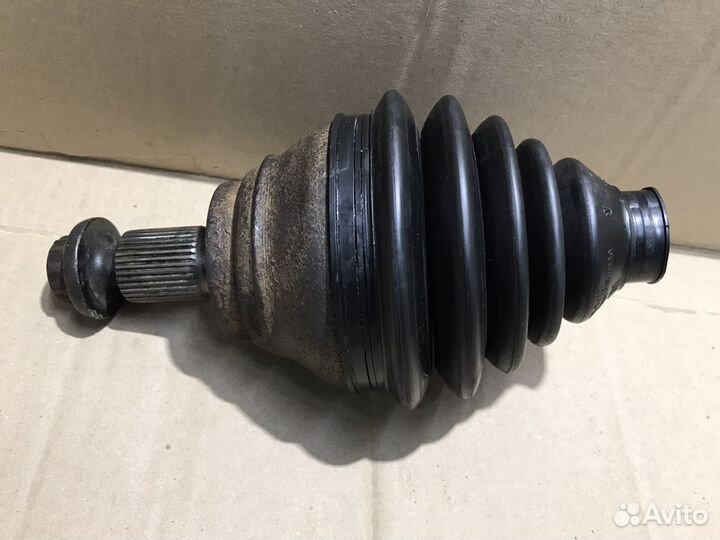 Полуось передняя правая Passat B7,1.8 TSI,мкпп