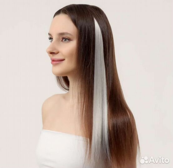 Локон на заколке