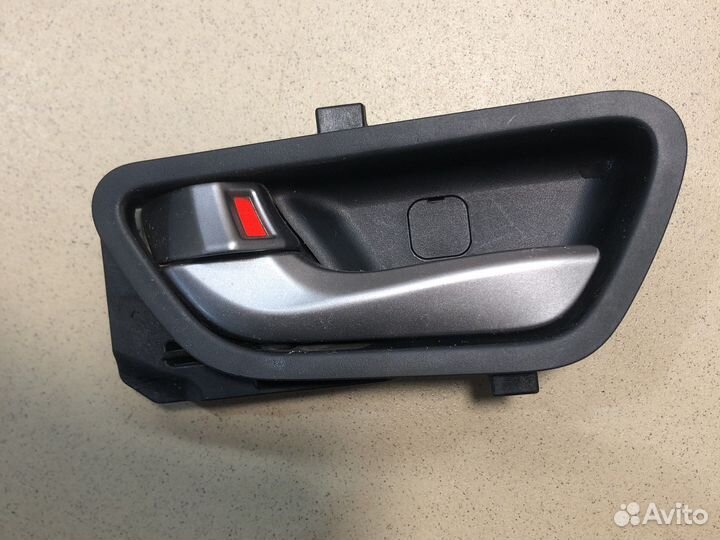 Hyundai Solaris 2 Внутреняя ручка двери