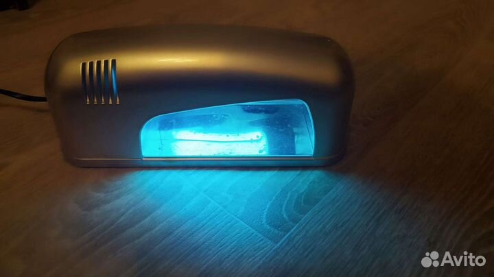 Лампа для ногтей