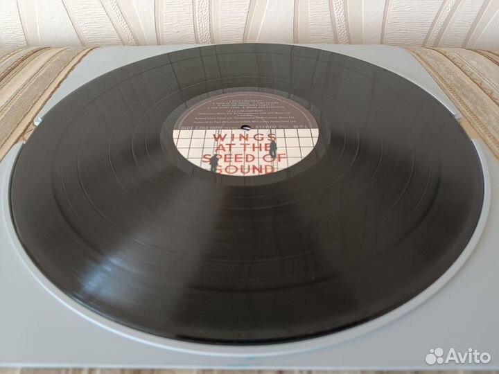 Wings – Wings AT The Speed Of Sound (оригинал)