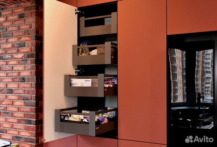 Кухонный гарнитур в стиле хай тек