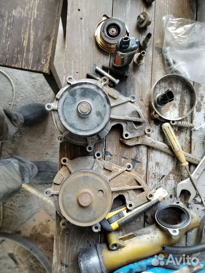 Помпа cummins 3,8 бу