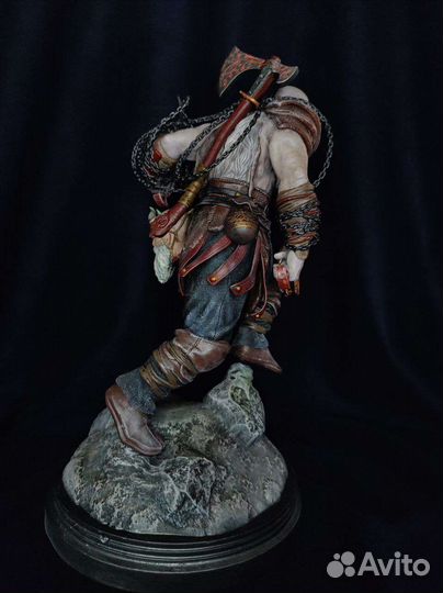 Коллекционная фигурка Кратоса из God of War
