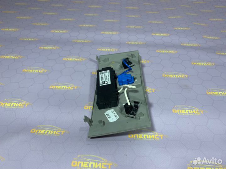 Датчик объема передний Opel Astra J 2014