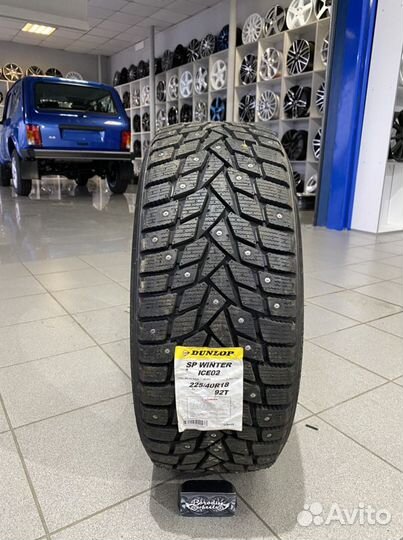 Dunlop SP Winter Ice 02 225/40 R18