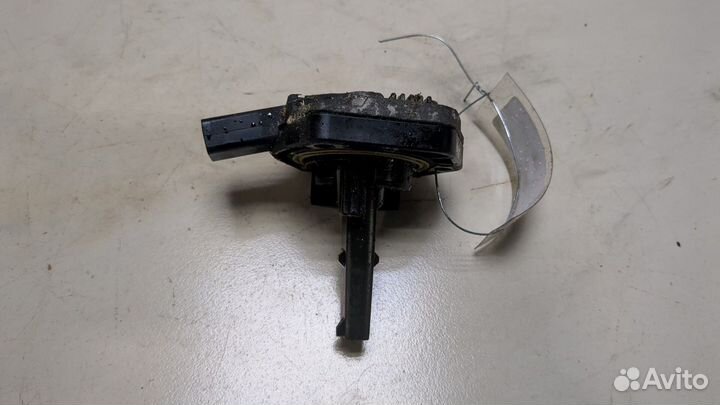 Датчик уровня масла Volkswagen Golf 6, 2009