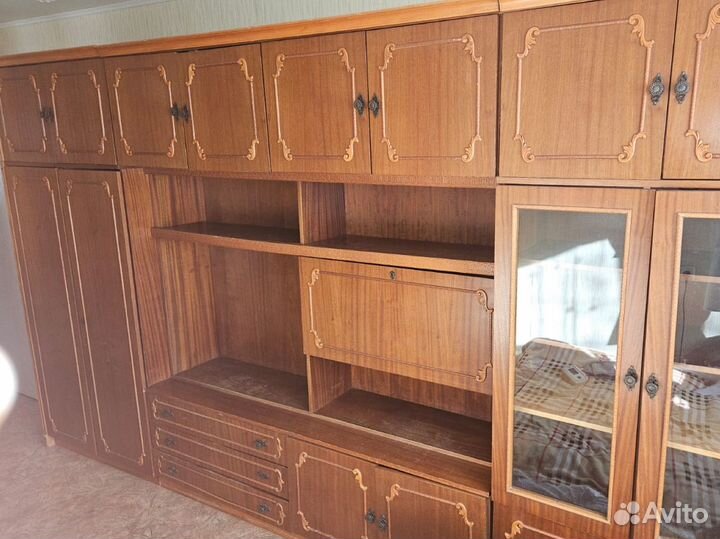 Стенка в гостиную